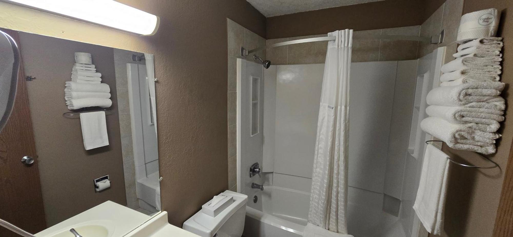 Super 8 By Wyndham Rogers Minnesota Экстерьер фото